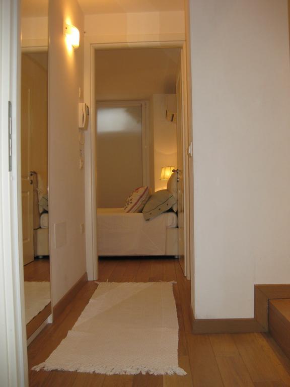 Appartamento In Villa Pesaro Ruang foto