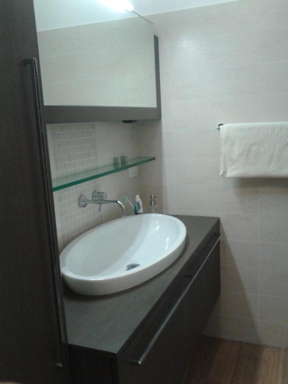 Appartamento In Villa Pesaro Ruang foto